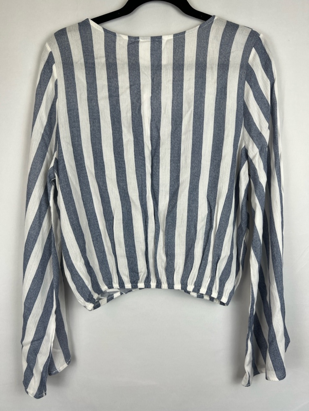 Sadie & Sage White and Blue Striped Long Sleeve - Picture 4 of 9